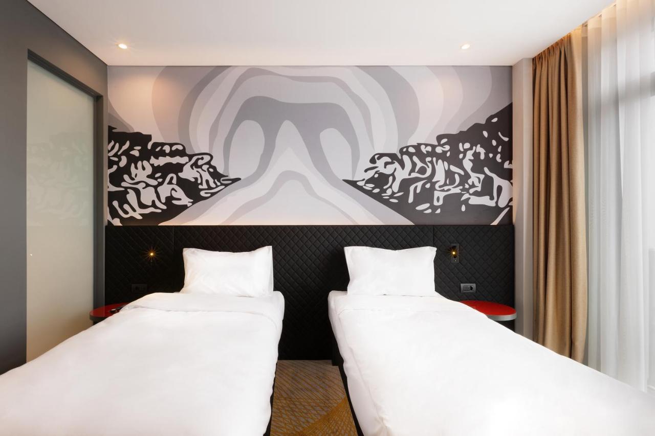 Ibis Styles Istanbul Merter Eksteriør billede A room at the hotel