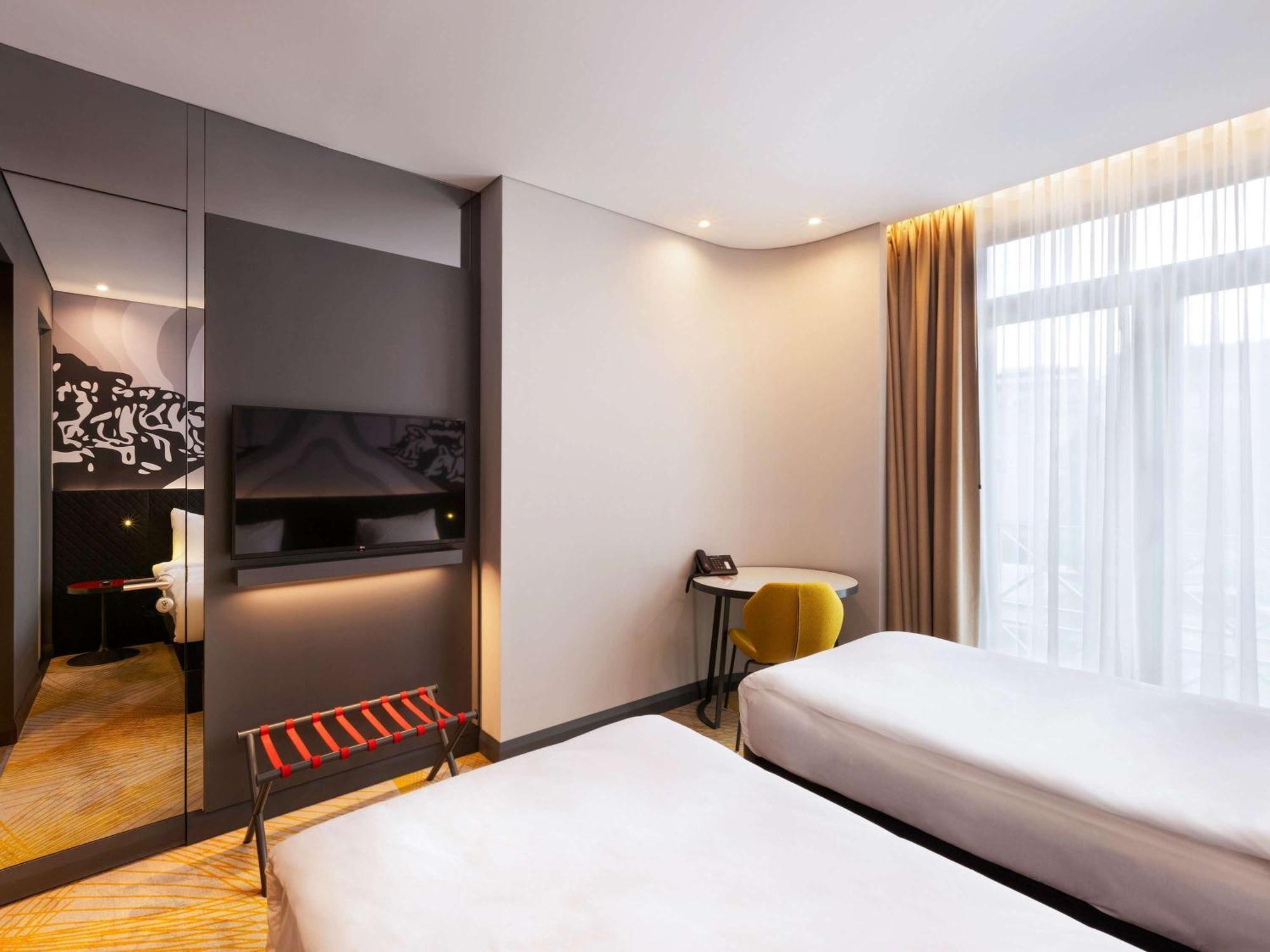Ibis Styles Istanbul Merter Eksteriør billede Deluxe room