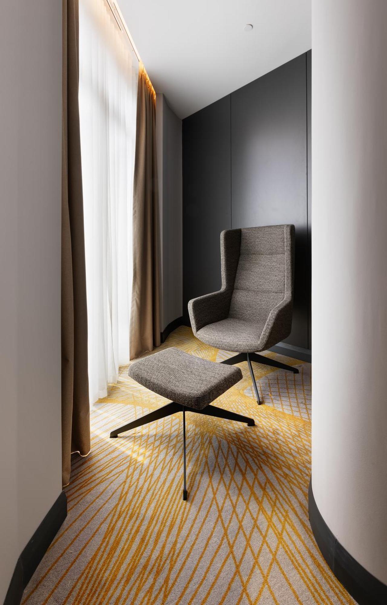 Ibis Styles Istanbul Merter Værelse billede Armchair and ottoman