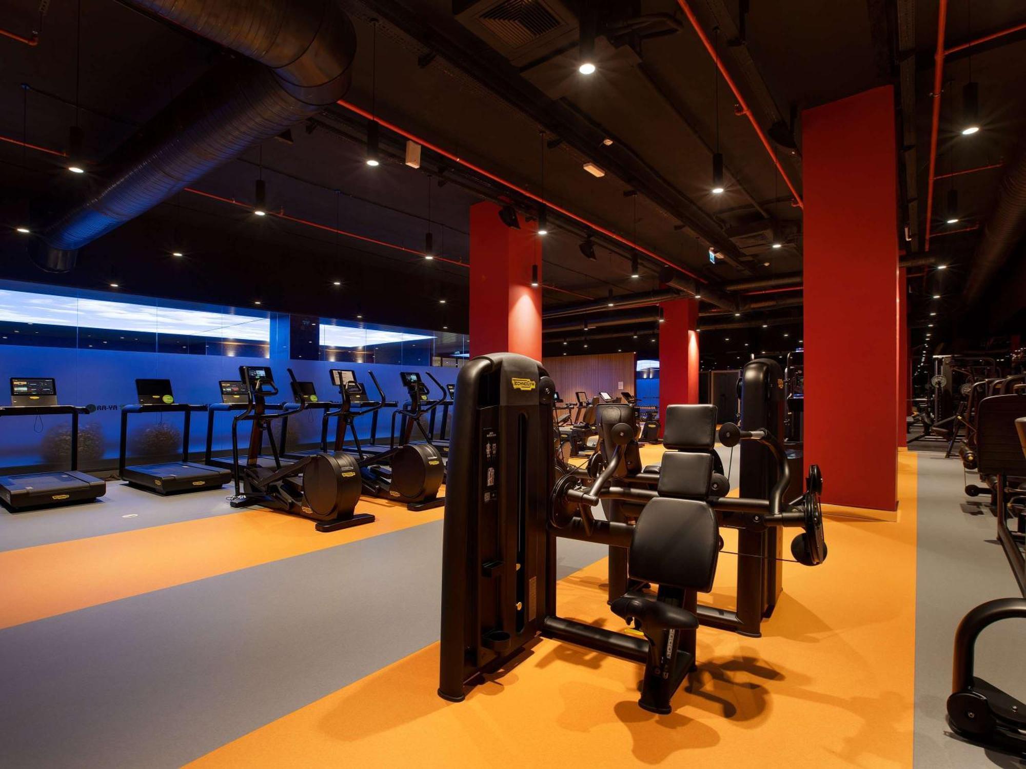 Ibis Styles Istanbul Merter Eksteriør billede The gym at the hotel